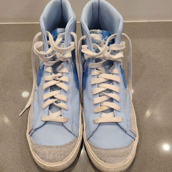 Nike High-Top Sneakers Blaxer Mid Light Blue and White - Picture 1 of 6